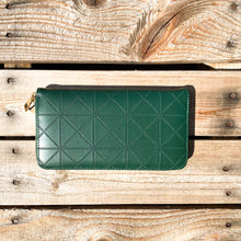 Load image into Gallery viewer, Deep Green Diamond Design Wallet